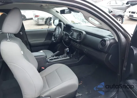 2018 Toyota Tacoma Sr z USA, uszkodzony, nr VIN 5TFSX5ENXJX063282